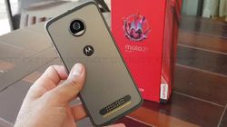 Moto Z2 Play Android 8.0 Oreo update brings new features