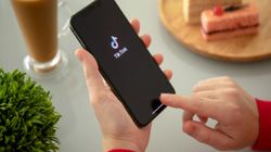 These Android Smartphones Under Rs. 15,000 Are Ideal For Creating Self TikTok Videos These Android Smartphones Under Rs. 15,000 Are Ideal For Creating Self TikTok Videos