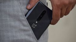 OnePlus 8 Review: White Collared Android Flagship Smartphone
