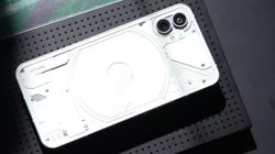 Nothing Phone (1) Looks Like A Stripped iPhone 12? Nothing Phone (1) Looks Like A Stripped iPhone 12?