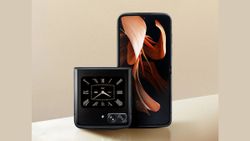 Moto Razr 2022 Launched With 50MP Cameras, 144Hz pOLED Display; Can It Take On Samsung Galaxy Z Flip 4? Moto Razr 2022 Launched With 50MP Cameras, 144Hz pOLED Display; Can It Take On Samsung Galaxy Z Flip 4?