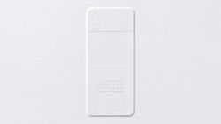 Samsung Galaxy Z Flip4 Maison Margiela Edition Teased Officially; What to Expect? Samsung Galaxy Z Flip4 Maison Margiela Edition Teased Officially; What to Expect?