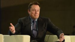 Elon Musk Fires Entire Twitter Board: But Will Temporarily Direct Social Media Platform?