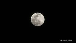 Realme 11 Pro+ 5G Camera Teased by Company Executive via a Moon Shot