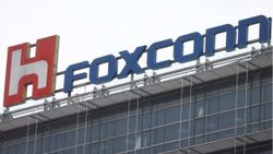 Foxconn Tries to Lure New Workers by Hiking Pay Package for Recruits Foxconn Tries to Lure New Workers by Hiking Pay Package for Recruits