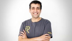 Report: Madhav Sheth, Former CEO of Realme India, Likely to Assume Role as India Head at Honor Report: Madhav Sheth, Former CEO of Realme India, Likely to Assume Role as India Head at Honor