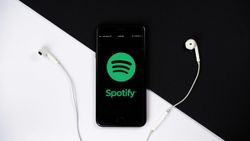Spotify Explores Full-Length Music Videos within its App