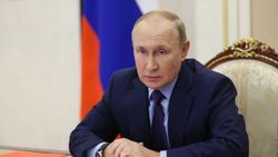 Russia Bans iPhones and Apple Products Amid US Espionage Concerns
