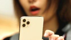 iPhone Banned In China? Apple Shares Crash Amid Fears It May Lose 20 Percent Of Its Business Revenue