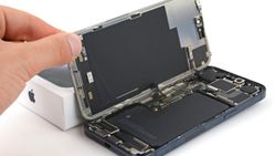 Apple Doubles Battery Lifespan of iPhone 15 Series with the Latest iOS Update