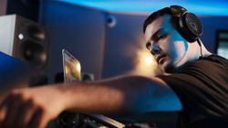 Sennheiser Unveils HD 490 PRO Studio Headphones for Precise Audio Production Sennheiser Unveils HD 490 PRO Studio Headphones for Precise Audio Production