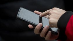 Forgot to Add an International Pack, You Can Still Access Data and Calls Using This Simple Trick