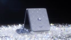 Motorola Razr 60 and Moto Buds Loop with Swarovski Crystals Launched in India: Get All the Details Here