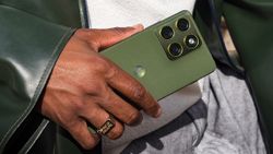 Motorola Edge 70 Specifications Revealed Ahead of Launch on November 5 as Geekbench Listing Surfaces 