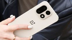 OnePlus 15 with Snapdragon 8 Elite Gen 5 SoC Launching on October 13: Live Images Leak Ahead of Debut