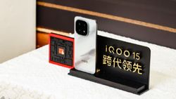 iQOO 15 with Snapdragon 8 Elite Gen 5 SoC, 7000mAh Battery, Three 50MP Cameras Launched in India  