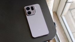 I Can't Stop Recommending This Flagship Phone From 2025 I Can't Stop Recommending This Flagship Phone From 2025