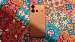 India Smartphone Shipments Fall 26% in Q3 2026, Hit 10-Year Low: Omdia