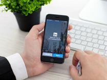 డేటా సేవ్ చేసే LinkedIn లైట్ యాప్ !
