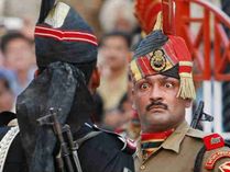 పాక్, చైనాలకు మూడింది, ఇండియన్ ఆర్మీలోకి రోబో సైన్యం