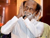రజనీకాంత్ రాజకీయ వార్త ఆలస్యం, వాట్సప్ డౌన్, అసలు న్యూస్ ఏంటంటే..? రజనీకాంత్ రాజకీయ వార్త ఆలస్యం, వాట్సప్ డౌన్, అసలు న్యూస్ ఏంటంటే..?