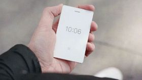 నాలుగే ఫీచర్లతో Light Phone 2, ధర మాత్రం రూ. 26 వేలు