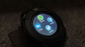 leehur v8 smartwatch తక్కువ ధరకే ఎక్కువ ఫీచర్లు