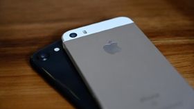 Apple పాత ఐఫోన్‌లు బంగారమే!! iOS 12.5.4 అప్‌డేట్ తో కొత్త సెక్యూరిటీ ఫీచర్స్...