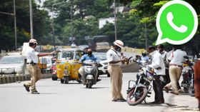 వాట్సాప్తో ట్రాఫిక్ ఉల్లంఘనలపై ప్రజలకు అవగాహన ఇస్తున్న తెలంగాణ ట్రాఫిక్ పోలీసులు.. వాట్సాప్తో ట్రాఫిక్ ఉల్లంఘనలపై ప్రజలకు అవగాహన ఇస్తున్న తెలంగాణ ట్రాఫిక్ పోలీసులు..