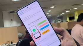 ఆన్లైన్ Apps లో లోన్ తీసుకుంటున్నారా.. మీ డేటా ప్రమాదంలో పడ్డట్లే! ఆన్లైన్ Apps లో లోన్ తీసుకుంటున్నారా.. మీ డేటా ప్రమాదంలో పడ్డట్లే!
