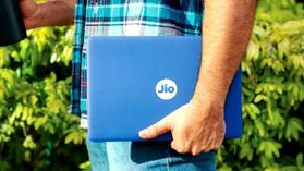 JioBook ల్యాప్ టాప్ సేల్ ఈ రోజే! ధర మరియు ఆఫర్ల వివరాలు JioBook ల్యాప్ టాప్ సేల్ ఈ రోజే! ధర మరియు ఆఫర్ల వివరాలు