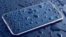 ఫోన్ నీటిలో పడిందని బియ్యంలో పెడుతున్నారా? చాలా ప్రమాదం! ఆపిల్ వార్నింగ్