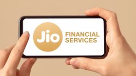 UPI ,బ్యాంకింగ్ సేవల తో JioFinance యాప్ లాంచ్! వివరాలు 