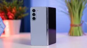 Samsung కొత్త ఫోల్డబుల్ ఫోన్ డిజైన్ లీక్ అయింది! మరింత పెద్ద డిస్ప్లే రాబోతోంది Samsung కొత్త ఫోల్డబుల్ ఫోన్ డిజైన్ లీక్ అయింది! మరింత పెద్ద డిస్ప్లే రాబోతోంది