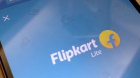Flipkart કો બ્રાન્ડેડ ક્રેડિટ કાર્ડ અને એક્સિસ બેન્ક અને માસ્તર કાર્ડ ની સાથે ભાગીદારીમાં લોન્ચ કરવામાં આવ્યું