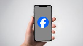 Facebook પર અનેબલ કરો ડાર્ક મોડ, આ સ્ટેપ્સ કરો ફોલો આંખોને મળશે રાહત