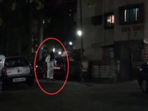 भूत को चढ़ा टेक्नोलॉजी का बुखार, होवरबोर्ड पर निकली भूतनी!