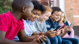 इन Apps करें अपने बच्चों की मोबाइल एक्टिविटीज को ट्रैक