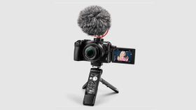 भारत में लॉन्च हुआ अब तक का सबसे हल्का Nikon Mirrorless Camera