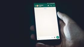 WhatsApp स्टेटस पर लगाते हैं अश्लील वीडियो तो हो जाइए सावधान, आ रहा ये नया फीचर