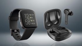 Smartwatch और Earbuds के इन मॉडल्स पर मिल रहा 50% तक का डिस्काउंट, यहां जानें ऑफर डिटेल्स, जल्दी करें