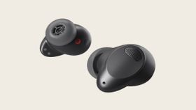 बेहतरीन फीचर्स के साथ लॉन्च हुए LG Tone Free T90S इयरफोन, जानें कीमत बेहतरीन फीचर्स के साथ लॉन्च हुए LG Tone Free T90S इयरफोन, जानें कीमत