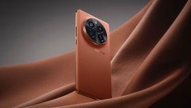 Realme GT 7 Pro की डिस्प्ले, बैटरी और प्रोसेसर की डिटेल्स लीक, 1.5K रिजॉल्यूशन डिस्प्ले मिलने की संभावना Realme GT 7 Pro की डिस्प्ले, बैटरी और प्रोसेसर की डिटेल्स लीक, 1.5K रिजॉल्यूशन डिस्प्ले मिलने की संभावना
