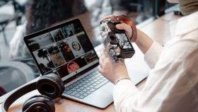 5 Free Editing Tools, जो में बना देंगे आपको प्रो; सोशल मीडिया क्रिएटर्स और इंफ्लुएंसर्स के लिए हैं वरदान