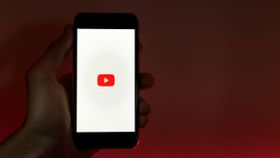 YouTube का सबसे बड़ा बदलाव: AI के युग में कदम, कर्मचारियों को ‘वॉलंटरी एग्जिट' का मौका