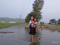 A Photographer Captured Life In North Korea On His Phone!