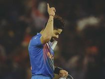  Virat Kohli Sets Twitter on Fire: Best Celeb Reactions to India's Thrilling Win over Australia!