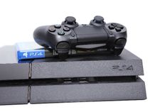 5 Reasons why Uncharted 4 is the game you should buy for your PS4! 5 Reasons why Uncharted 4 is the game you should buy for your PS4!