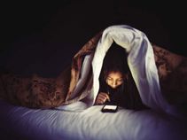 6 Myths Related to Smartphone Usage AT NIGHT Debunked 6 Myths Related to Smartphone Usage AT NIGHT Debunked