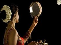Karva Chauth Special: 5 Apps That Are Giving Special Offers Especially For Your Wife Karva Chauth Special: 5 Apps That Are Giving Special Offers Especially For Your Wife
